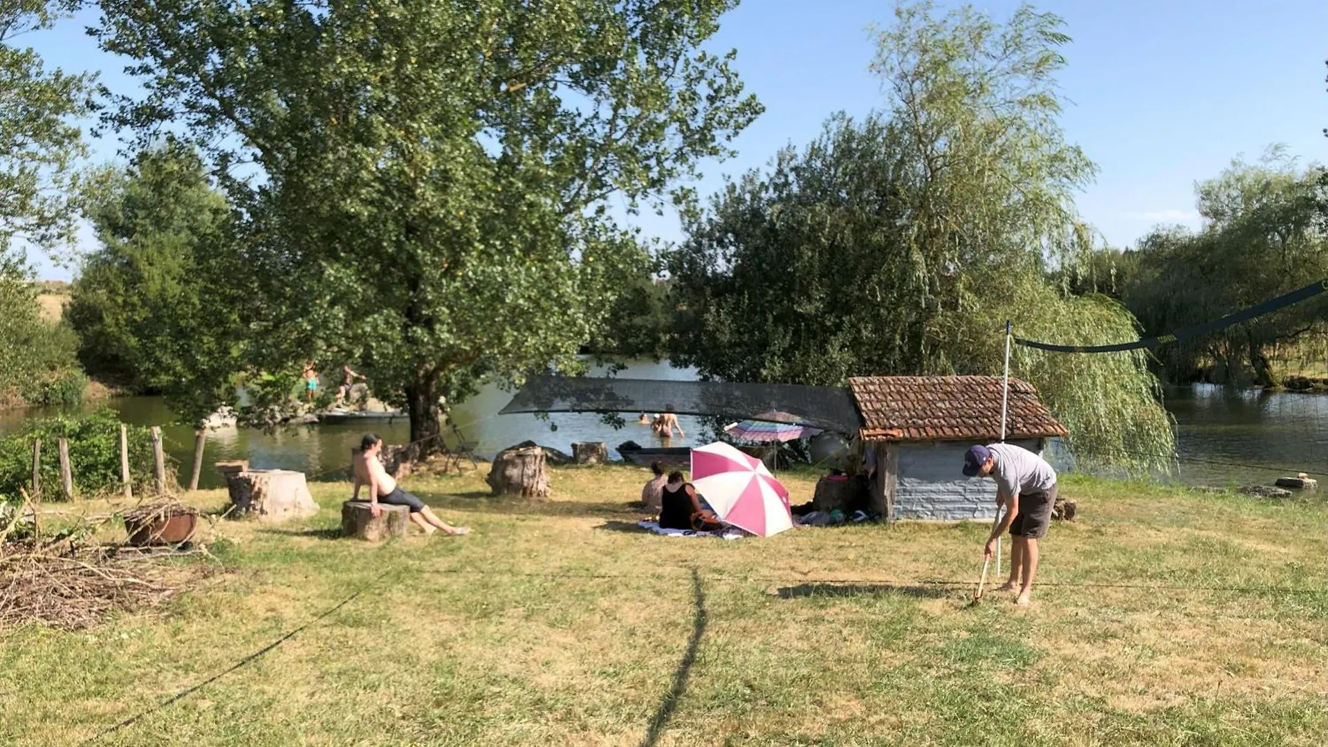 Maison De Ferme, Prairies Sur La Colline, Etang Lanuejouls-et-Privezac