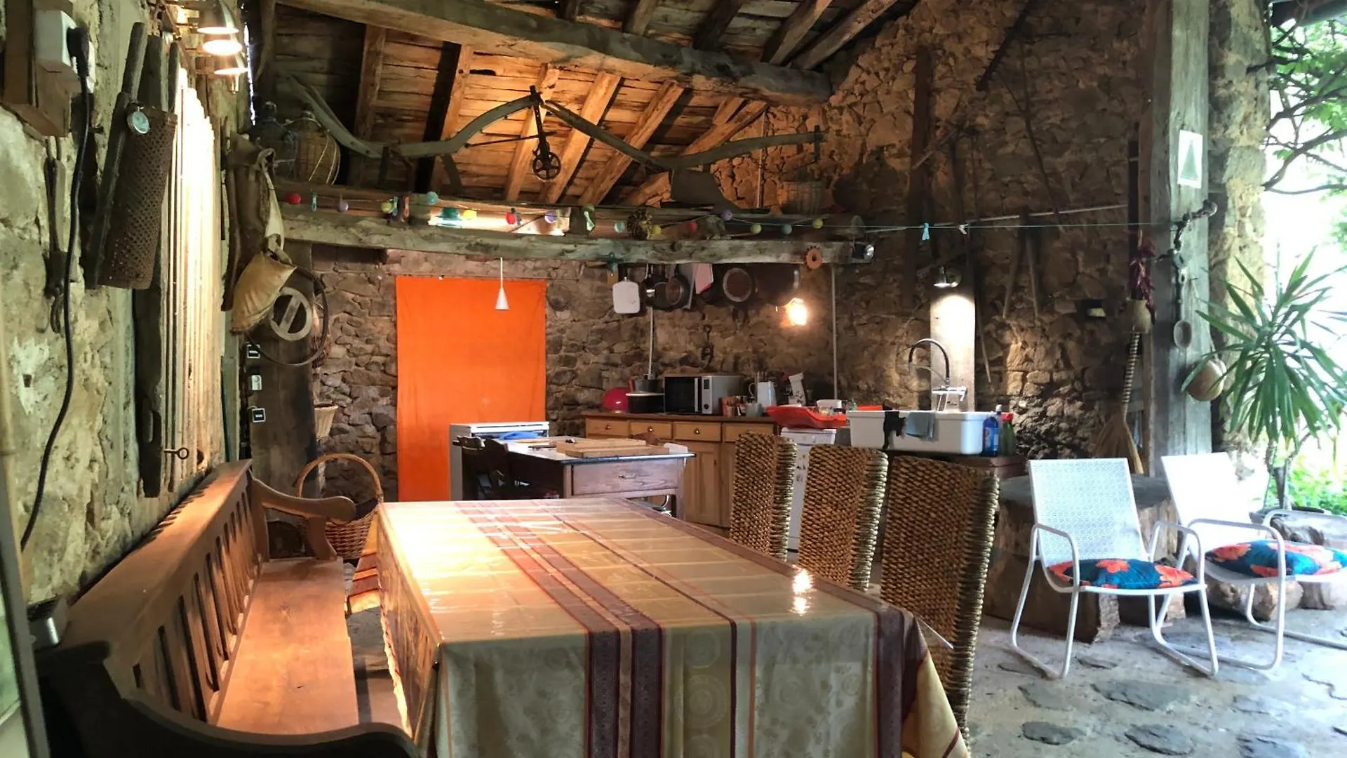 Maison De Ferme, Prairies Sur La Colline, Etang Lanuejouls-et-Privezac France