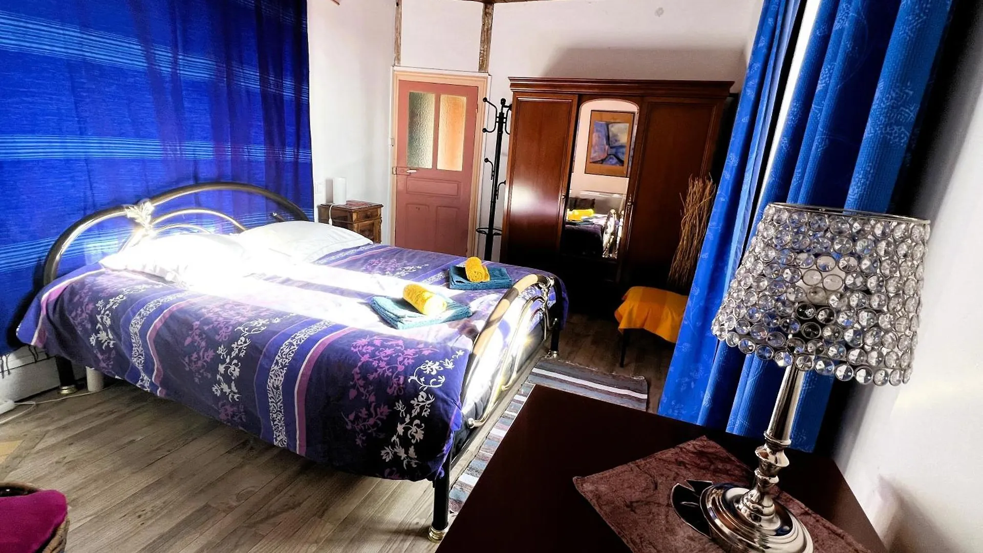 Holiday home Maison De Ferme, Prairies Sur La Colline, Etang Lanuejouls-et-Privezac